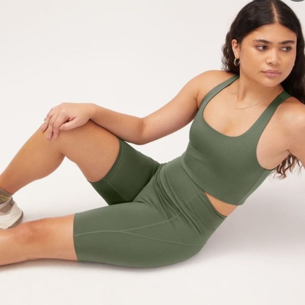 Girlfriend High-Rise Bike Short in Thyme